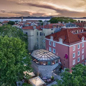 Отель Bastion Heritage