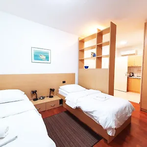rijeka-budget-rooms.primorje-gorskikotar.com/
