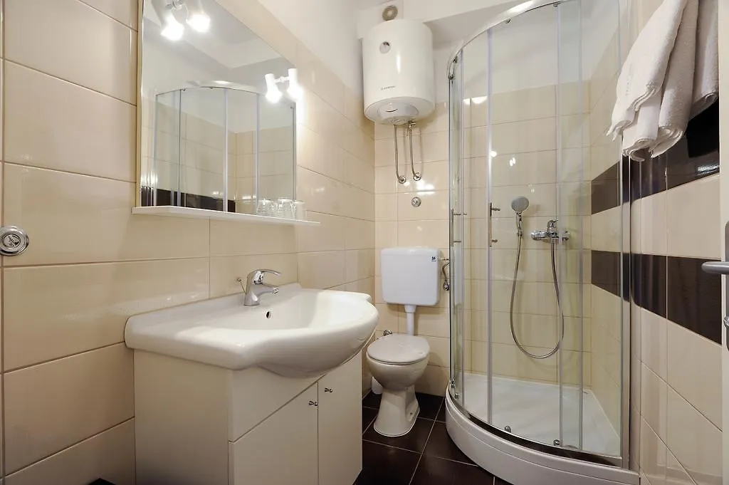 Tinel Rooms Old City Center Zara